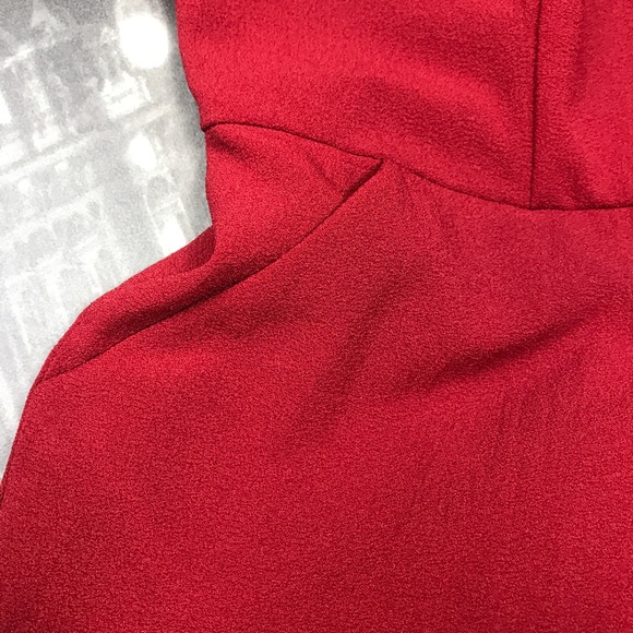 โค๏ธโ๐ฅ VALENTINES ๐ Slit Leg Off Shoulder Jumpsuit Red - Picture 6 of 8